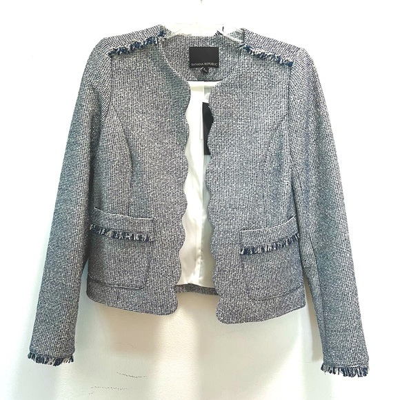 NWT Banana Republic Scalloped Tweed Blazer / Size 2 - Picture 1 of 8
